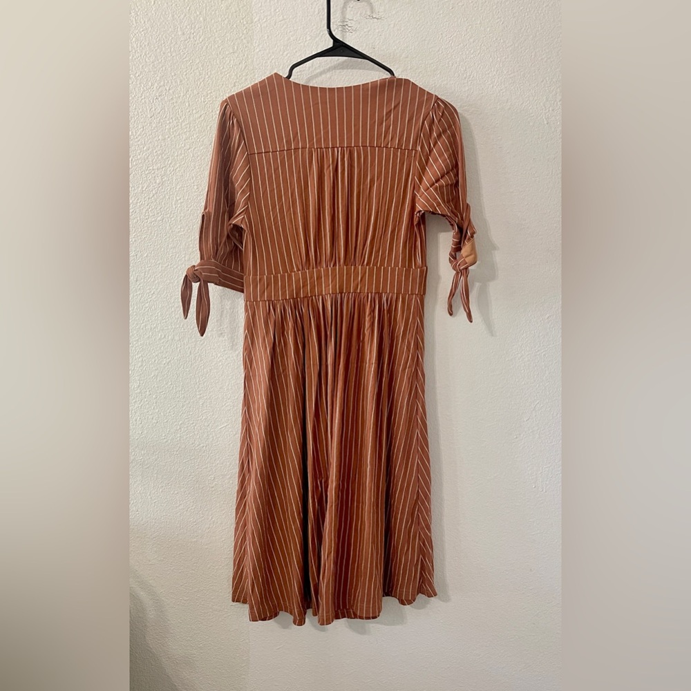 By Together Poplin Flowy Midi Dress | Rust & White | Size Small - Picture 3 of 6